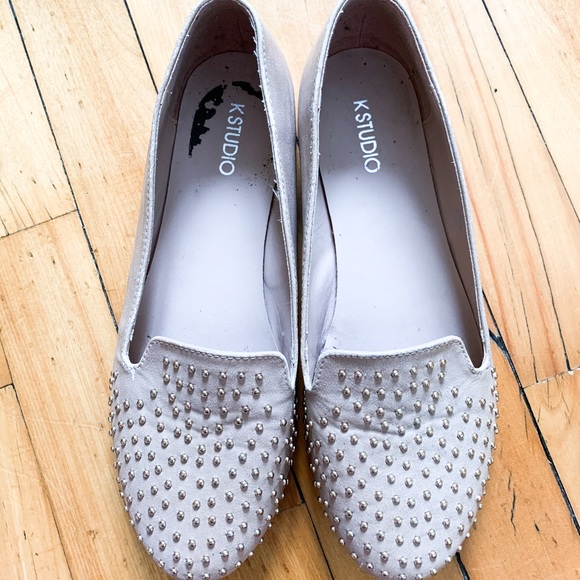 Beige Light Pink Flats Loafers with Metal Spikes - Picture 4 of 4